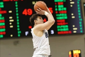 董健三分准绝杀！香港金牛总决赛G1客场逆转上海玄鸟