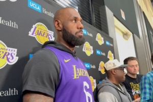 詹姆斯：我们过去几天训练效果不错 明天还有训练&必须全情投入