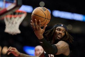 罗威：和绿军队友保持联系 对他们的表现不意外 他们缺了谁都一样