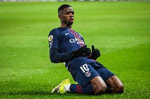 征服英伦！登贝莱近5次在欧冠客战英超球队，取得4球1助攻