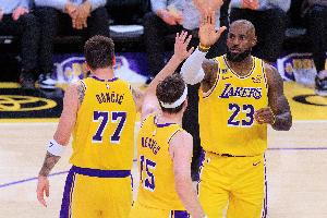 队记：东里受伤后詹姆斯不担心 他从未觉得做第三选择因状态下降