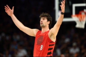 开拓者浇灭太阳：阿弗迪亚气死狄龙