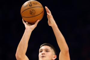 奥特：阿伦腿筋恢复取得进展 目前关键就看他能否完成全速冲刺