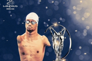 官方：加布里埃尔·阿劳霍荣获劳伦斯年度最佳残疾人运动员奖