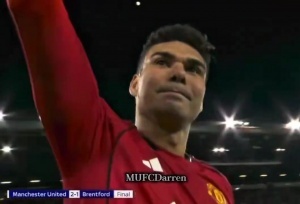 眼含热泪！卡塞米罗：在皇马夺冠非常美妙，但曼联给我家的归属感