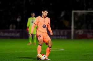 每体：巴萨续约报价未达滕森预期，但球员渴望留队并希望谈判成功