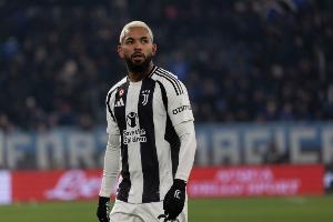 斯基拉：维拉不想买断道格拉斯·路易斯，他也不在斯帕莱蒂计划内