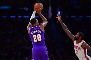 过于离谱！八村塁季后赛三分命中率高达50.8% 高居NBA历史第一