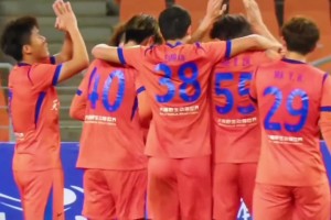 愿时光温柔以待，病痛早日消散，艾孜海尔早日康复！