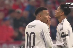 卡马文加染红一瞬间，姆巴佩都被震惊了，一脸不敢相信