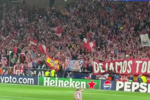 格里兹曼赛后激情庆祝，马竞主场红白海洋沸腾！