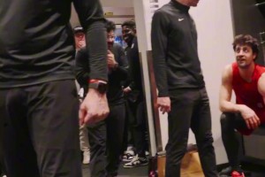 开拓者重返季后赛！主教练斯普利特赛后激情演讲点燃全场