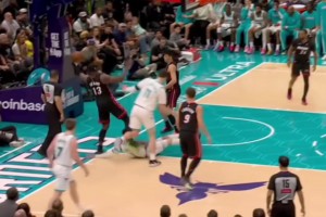 这会是本赛季裁判最具争议的一次漏判？三球是恶意or无意？